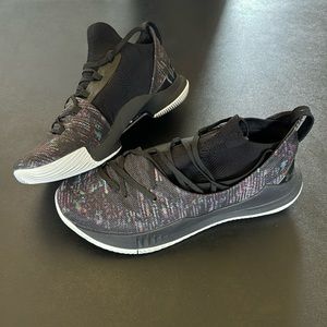 Curry 5 Multicolor Under Armour Basketball Shoes Size 11.5